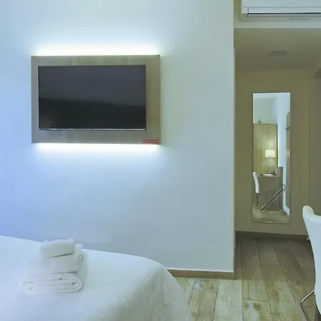 Italianway - Brenna Guest house