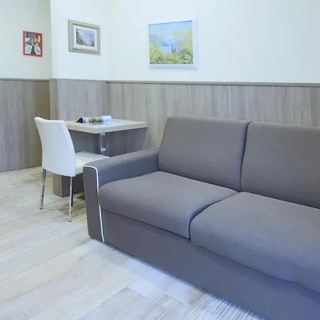 Italianway - Brenna Guest house