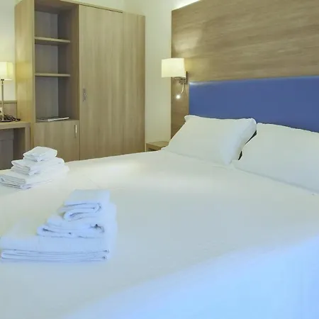 Italianway - Brenna Guest house *