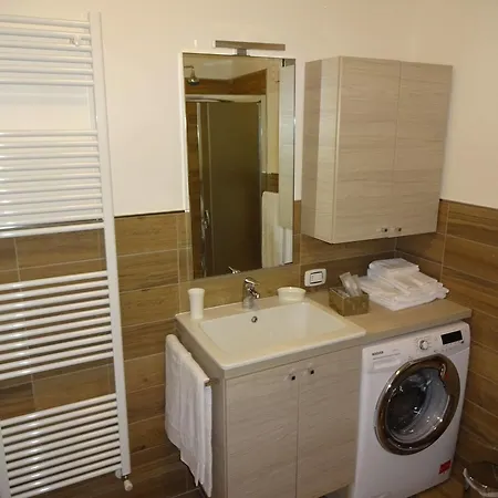 Italianway - Brenna Guest house *